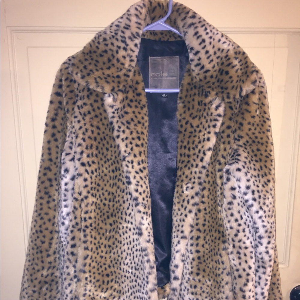 Beautiful Leopard faux fur coat